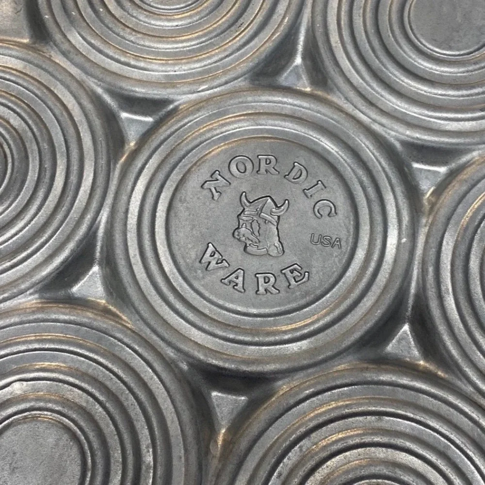 Nordic‎ Ware Heart Pancake Pan 7 Heart Mold Griddle Nonstick USA Made